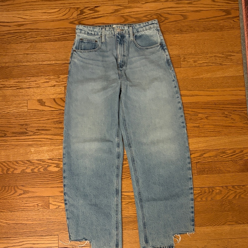 Frame Fray Step Hem Barrel Jean - Size 29